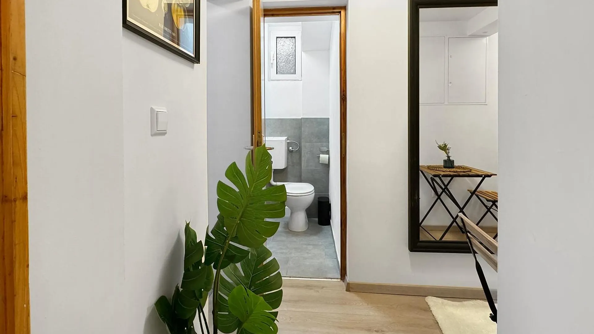 2 Zimmer Apartment Im Zentrum Von Stuttgart