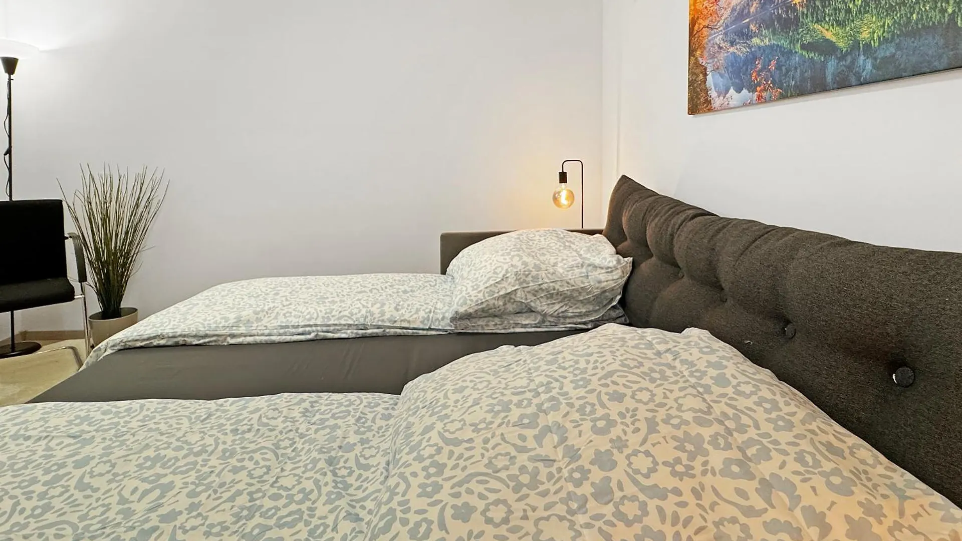 2 Zimmer Apartment Im Zentrum Von Stuttgart 0*,  Németország